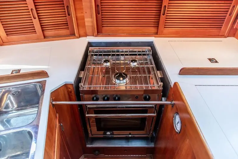 Night Train Yacht Photos Pics Galley stove