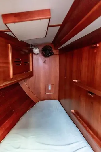 Night Train Yacht Photos Pics Starboard aft quarter berth