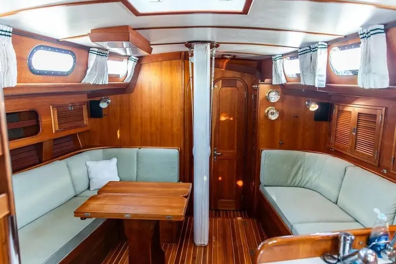 Night Train Yacht Photos Pics Salon