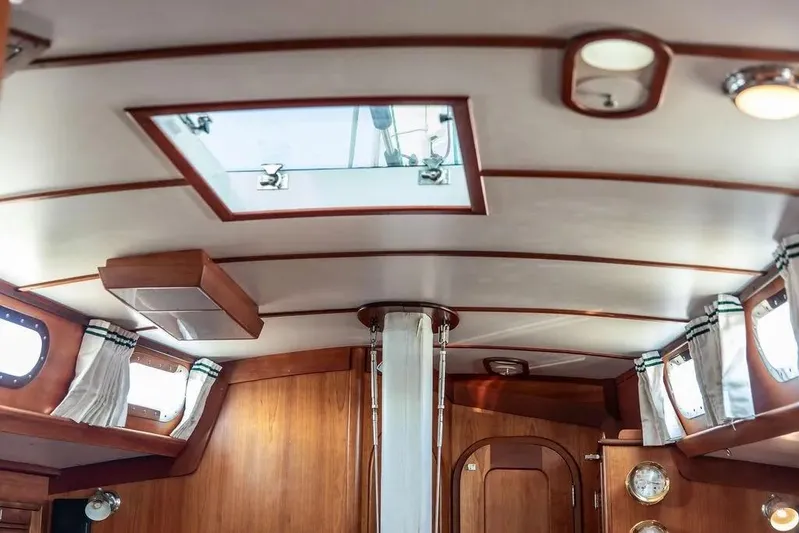 Night Train Yacht Photos Pics Salon overhead