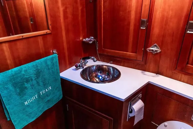 Night Train Yacht Photos Pics Portside forward head