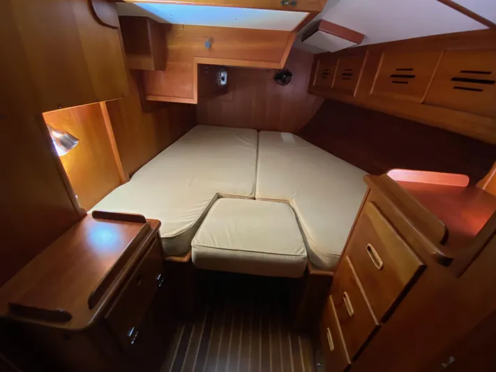 Night Train Yacht Photos Pics Master Cabin