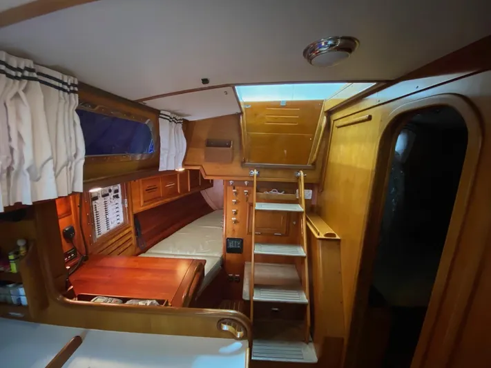 Night Train Yacht Photos Pics Nav Station & Quarter Berth