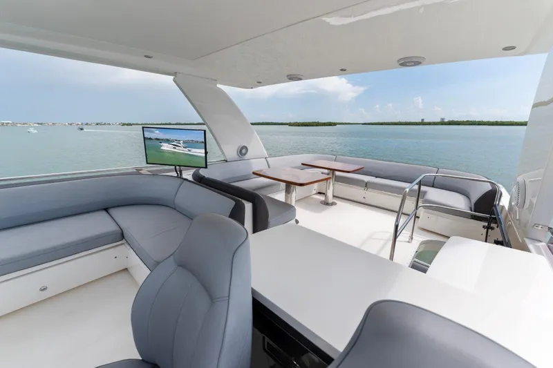 Plane 2 Sea Yacht Photos Pics 2015 60 Princess Flybridge Plane 2 Sea Upper Helm