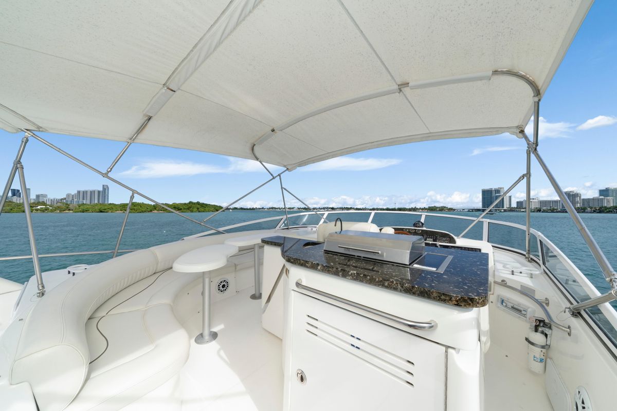 2001 Cruisers Yachts 50 