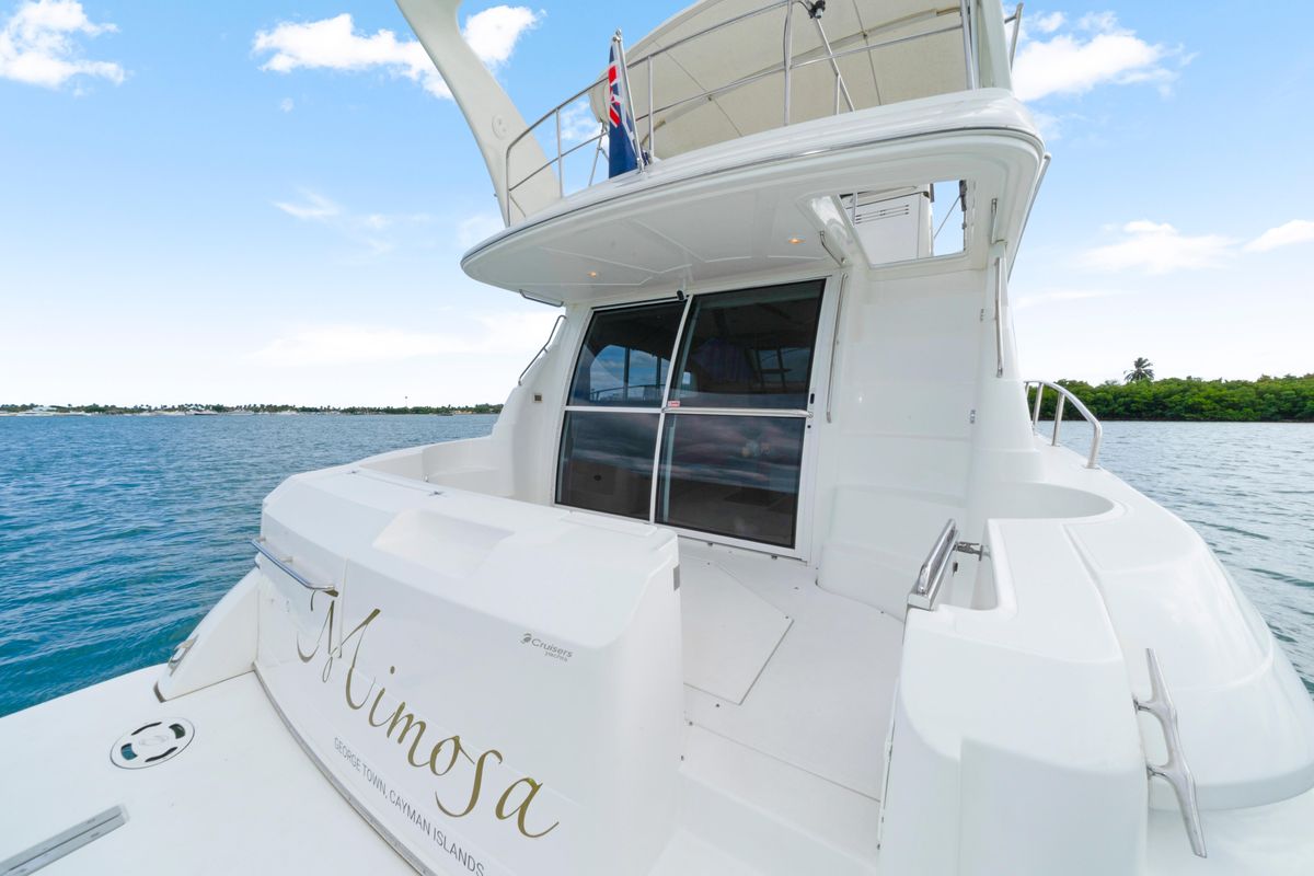 2001 Cruisers Yachts 50 