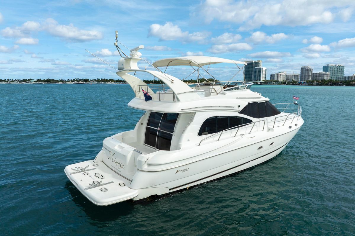 2001 Cruisers Yachts 50 