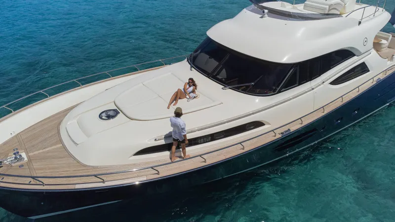 Saphir Yacht Photos Pics 