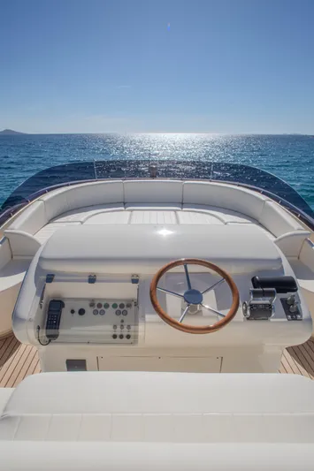 Saphir Yacht Photos Pics 