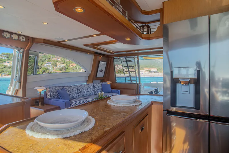 Saphir Yacht Photos Pics 