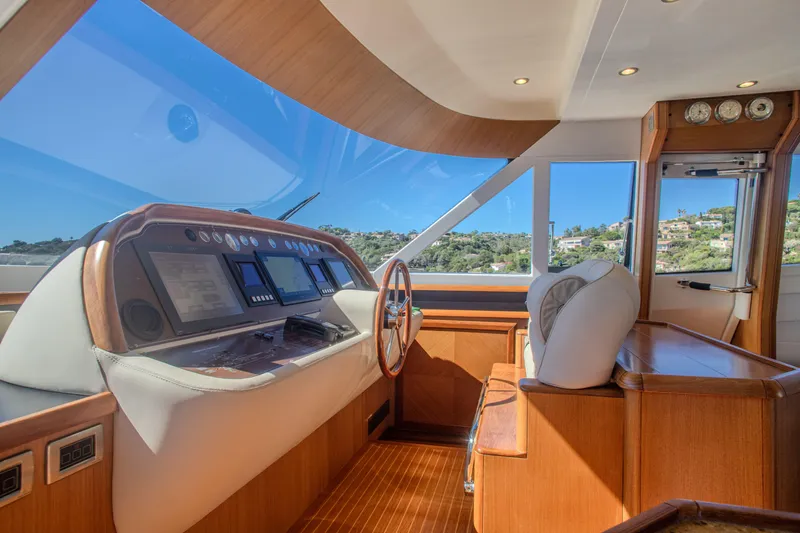 Saphir Yacht Photos Pics 