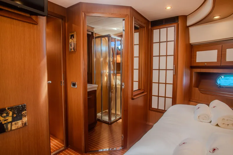 Saphir Yacht Photos Pics 