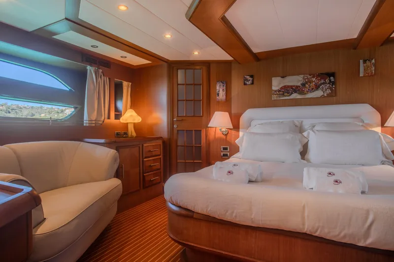 Saphir Yacht Photos Pics 