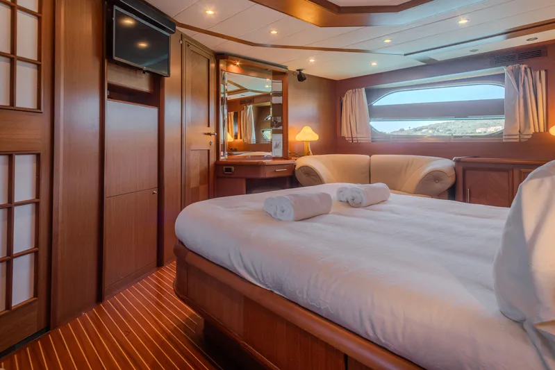 Saphir Yacht Photos Pics 