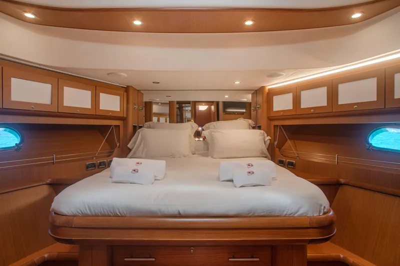 Saphir Yacht Photos Pics 