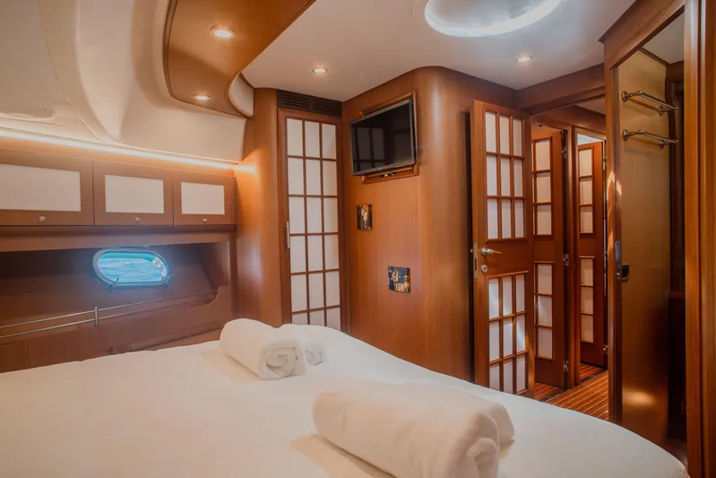 Saphir Yacht Photos Pics 