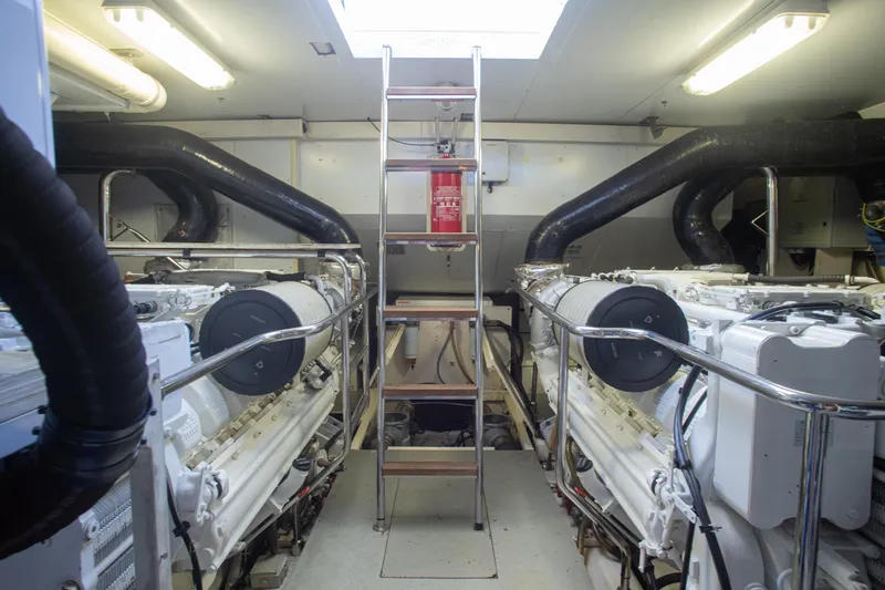 Saphir Yacht Photos Pics 