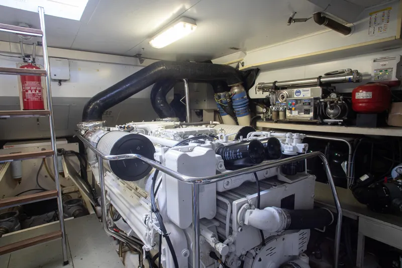 Saphir Yacht Photos Pics 