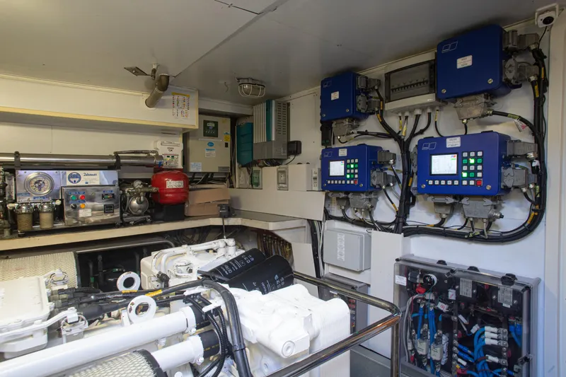 Saphir Yacht Photos Pics 