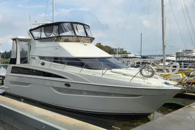 Carver 43 Motor Yacht