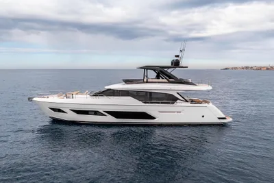 2023 Ferretti Yachts 720