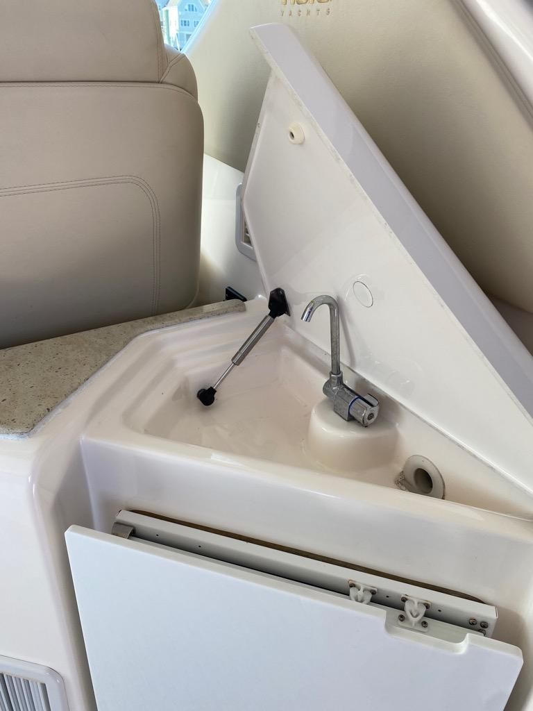 2009 Tiara Yachts 43 