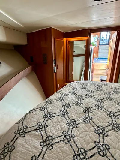 Journey's End Yacht Photos Pics 