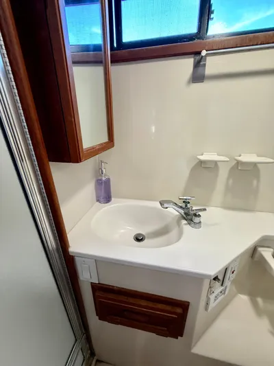 Journey's End Yacht Photos Pics 