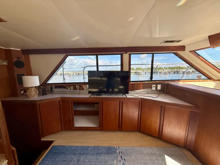 Journey's End Yacht Photos Pics 