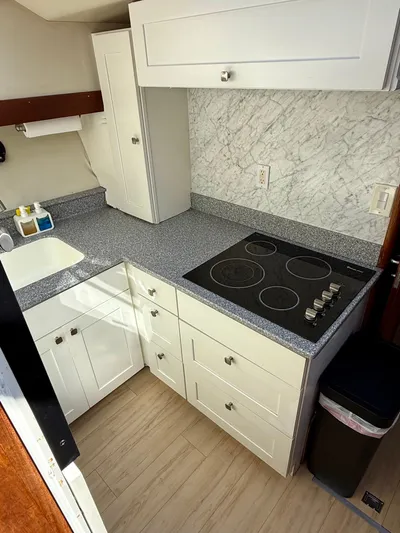 Journey's End Yacht Photos Pics 