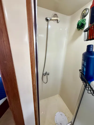 Journey's End Yacht Photos Pics 