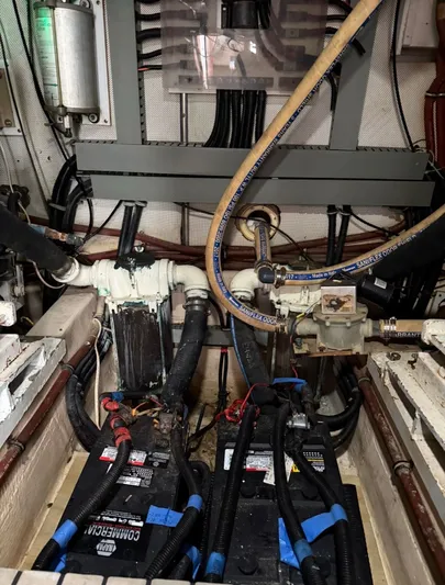 Journey's End Yacht Photos Pics 