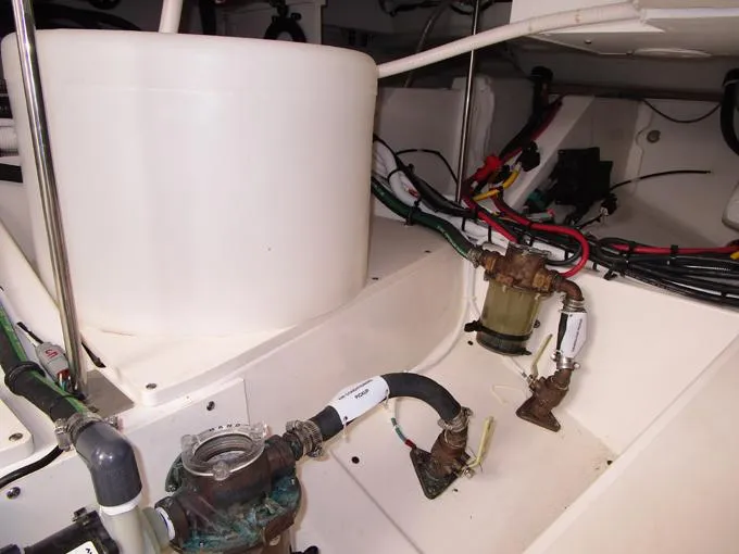 A Lazee Day Yacht Photos Pics Aft to Stbd