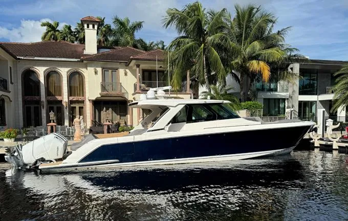 A Lazee Day Yacht Photos Pics Alternate Profile