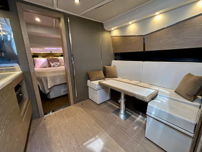 Hi Rise Yacht Photos Pics 