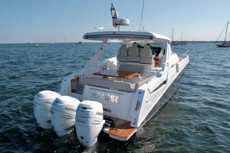 Hi Rise Yacht Photos Pics 