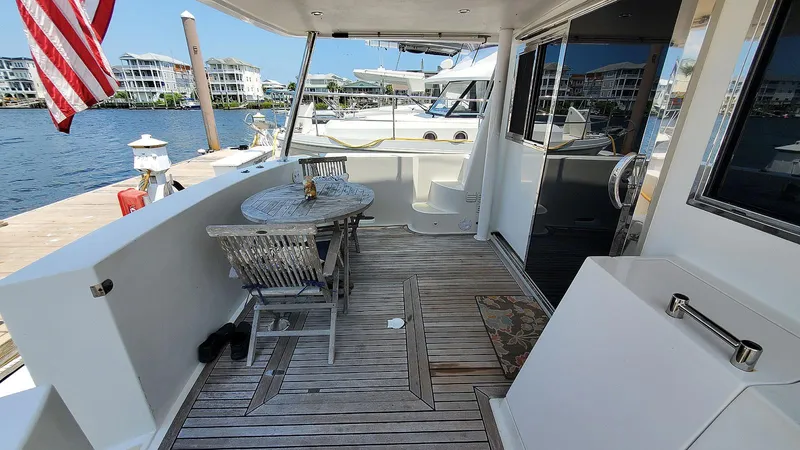 Knot Quitters Yacht Photos Pics Cockpit Port