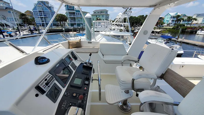 Knot Quitters Yacht Photos Pics Flybridge Starboard