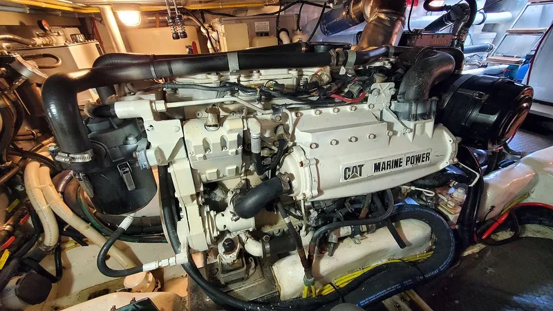 Knot Quitters Yacht Photos Pics Main Engine Starboard