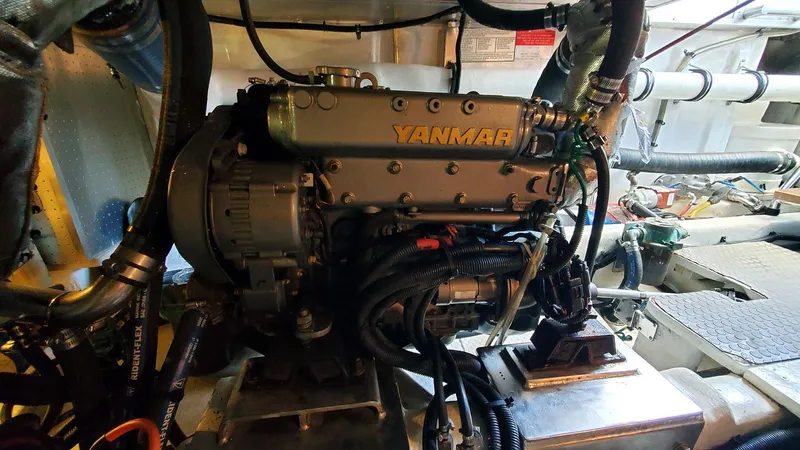 Knot Quitters Yacht Photos Pics Go Home Engine