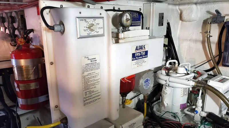 Knot Quitters Yacht Photos Pics 