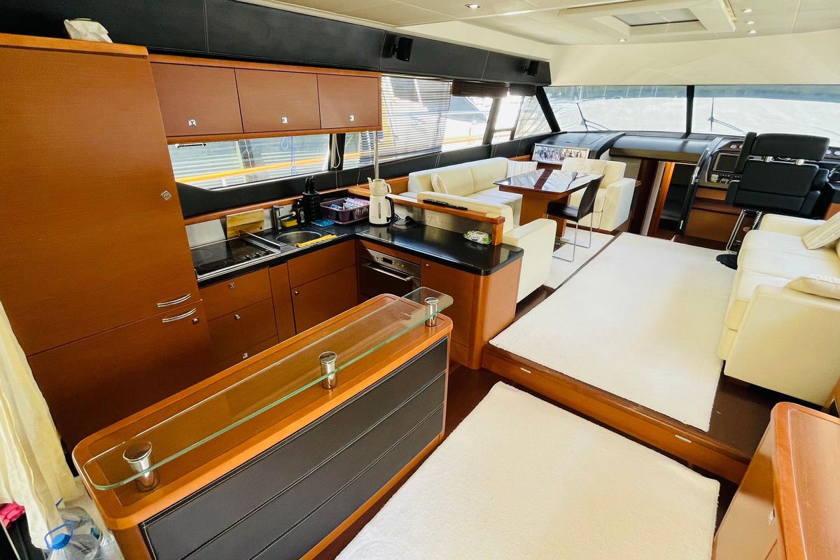 2011 Prestige 63 