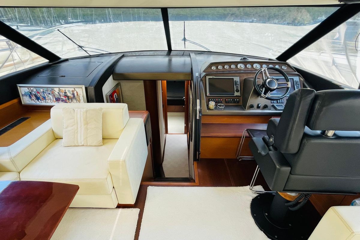 2011 Prestige 63 