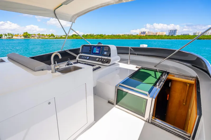 Azure Yacht Photos Pics Luxury Maiora Planning yacht deck with navigation controls, sink, and ocean view, 1991 model.