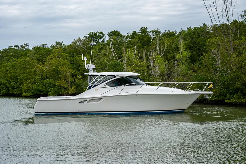 True Blue Yacht Photos Pics 