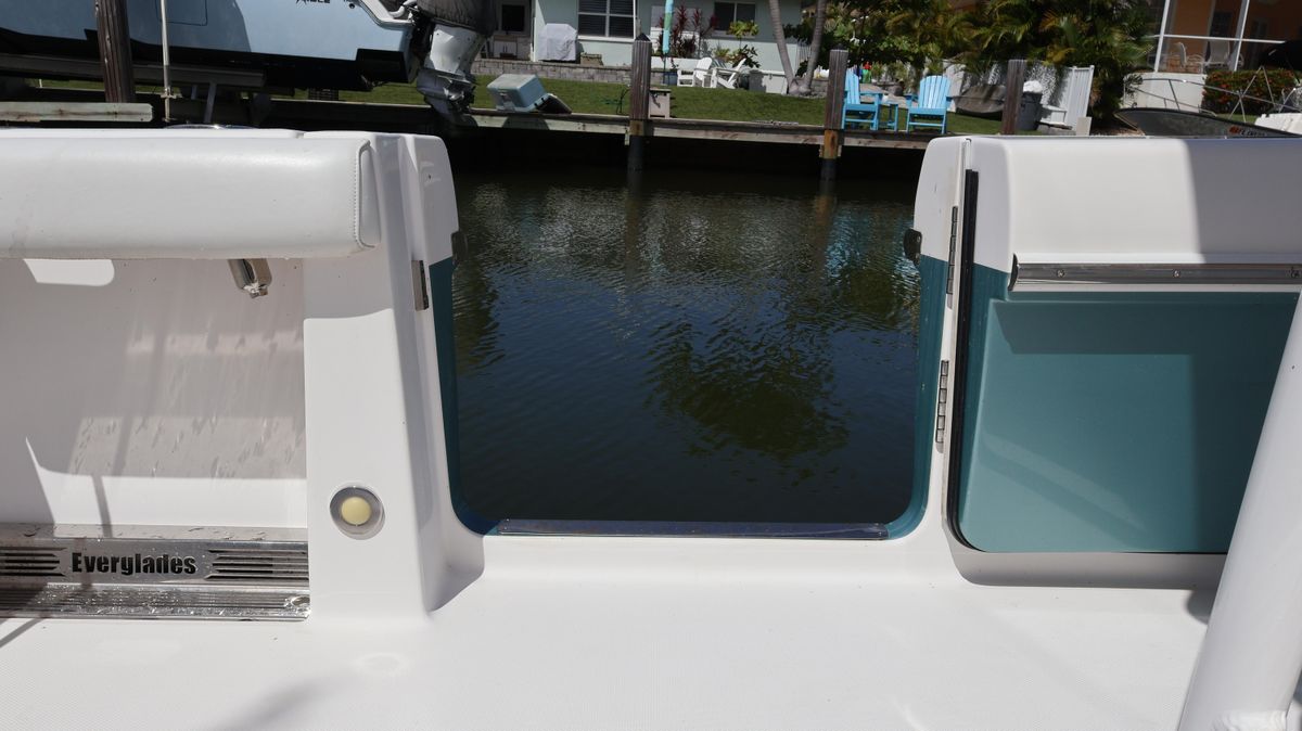 2019 Everglades 42 