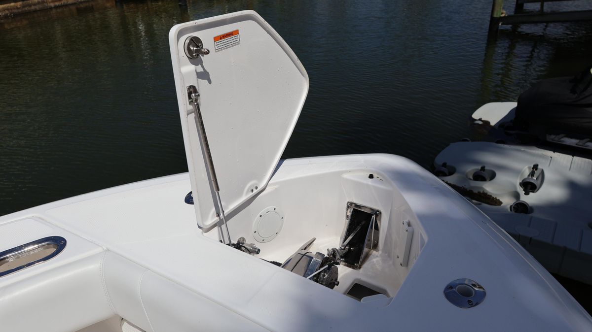 2019 Everglades 42 