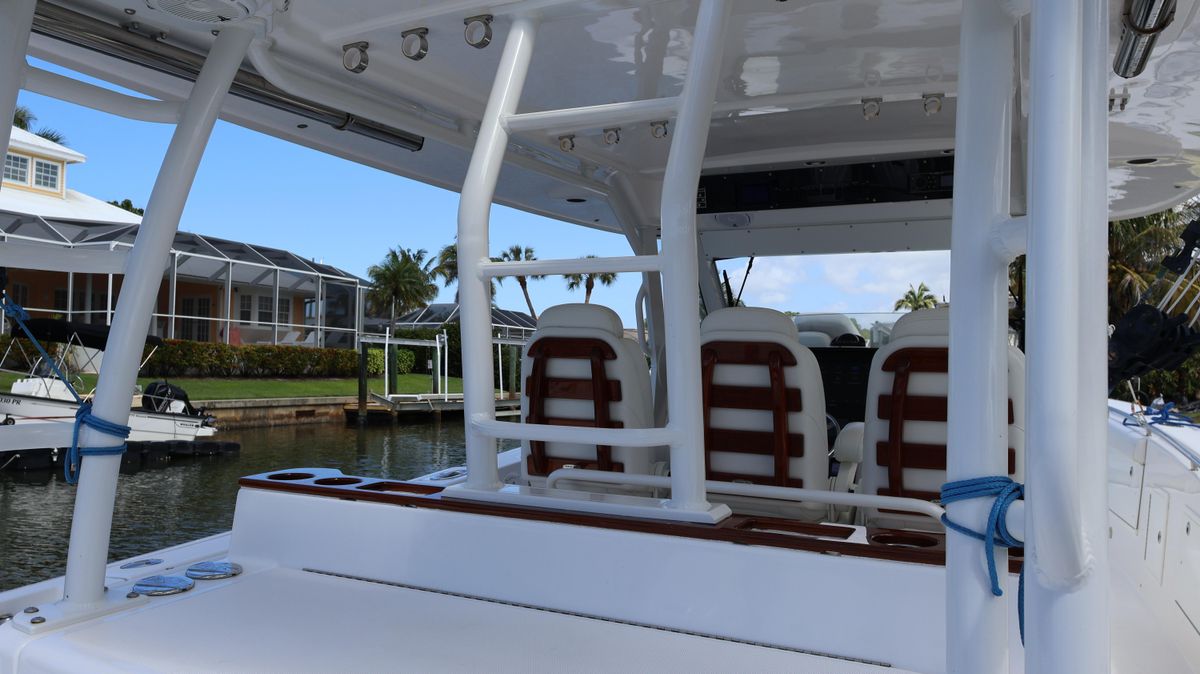 2019 Everglades 42 