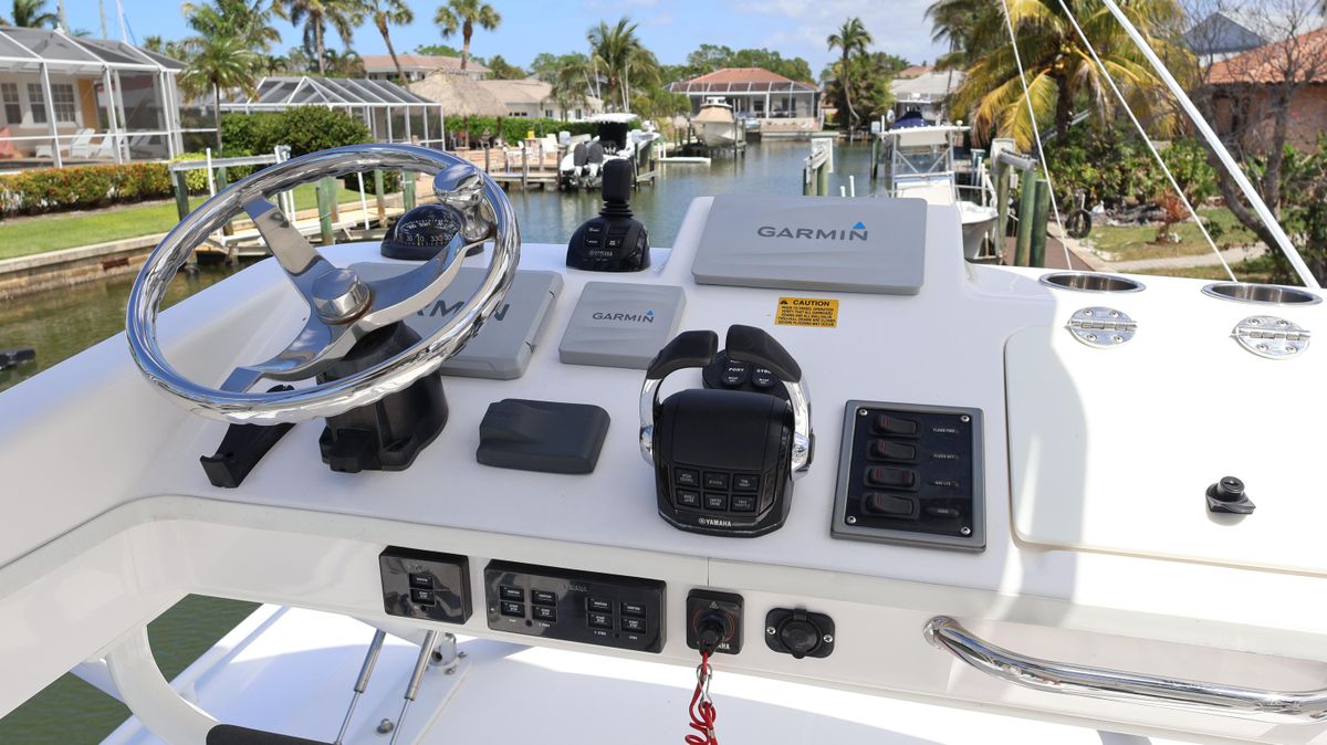 2019 Everglades 42 