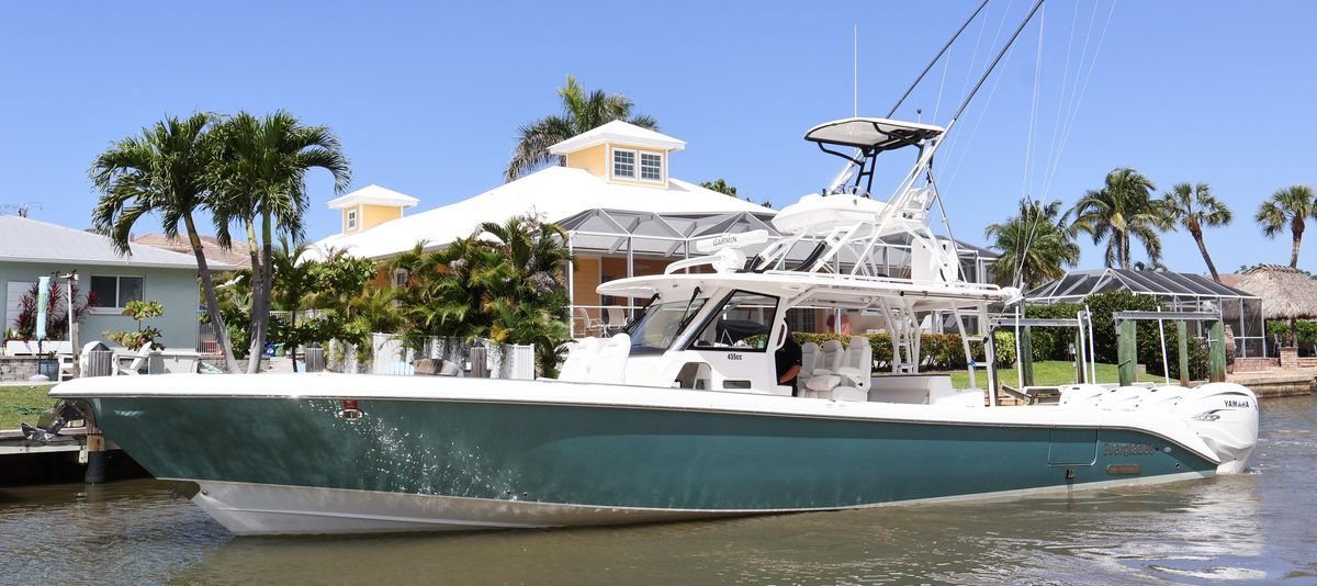 2019 Everglades 42 